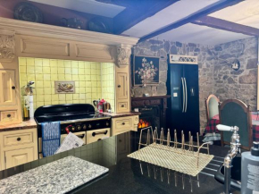 WestLaigh Lrg Luxury Country Farm House 20 min from the city